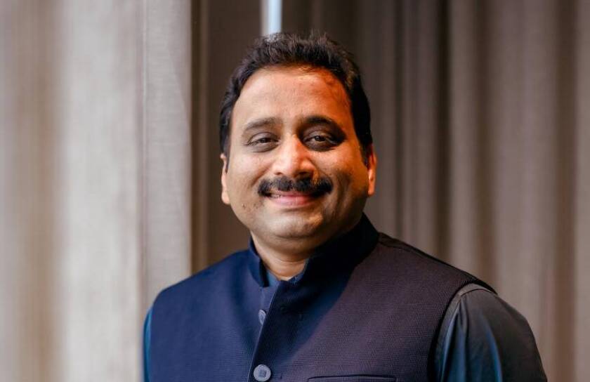 Shiras Mullamanna                                                                       Director